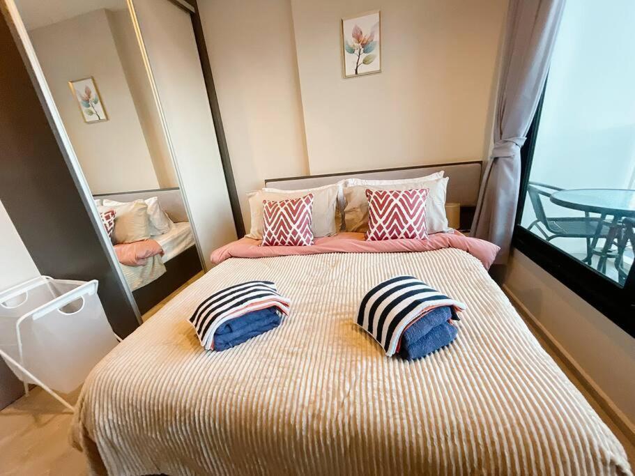 Base Central Pattaya Long Balcony King-Bed With Infinity Pool & Free Netflix! מראה חיצוני תמונה