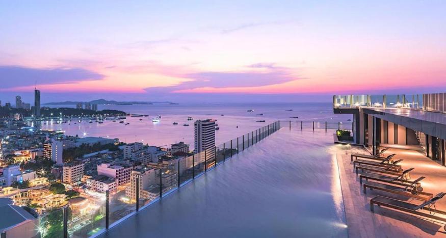 Base Central Pattaya Long Balcony King-Bed With Infinity Pool & Free Netflix! מראה חיצוני תמונה