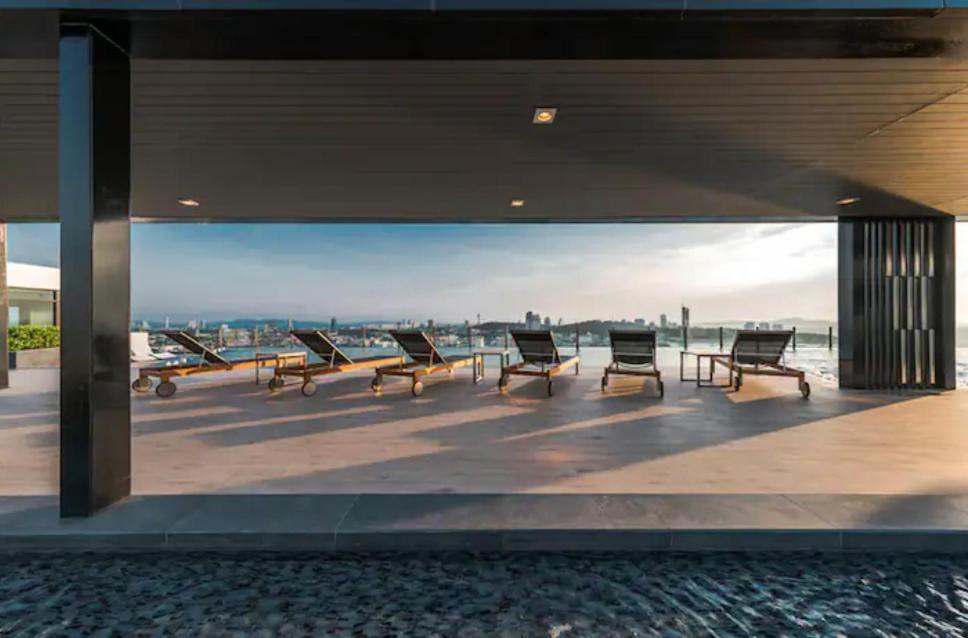 Base Central Pattaya Long Balcony King-Bed With Infinity Pool & Free Netflix! מראה חיצוני תמונה