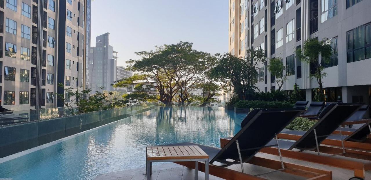 Base Central Pattaya Long Balcony King-Bed With Infinity Pool & Free Netflix! מראה חיצוני תמונה