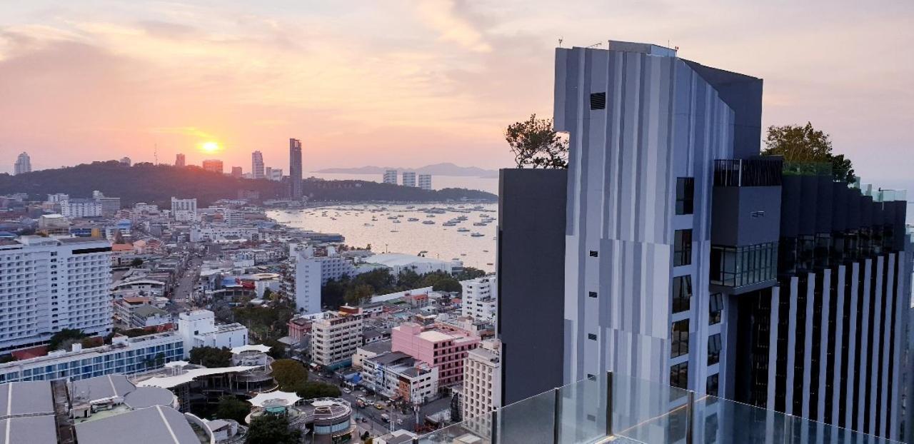 Base Central Pattaya Long Balcony King-Bed With Infinity Pool & Free Netflix! מראה חיצוני תמונה